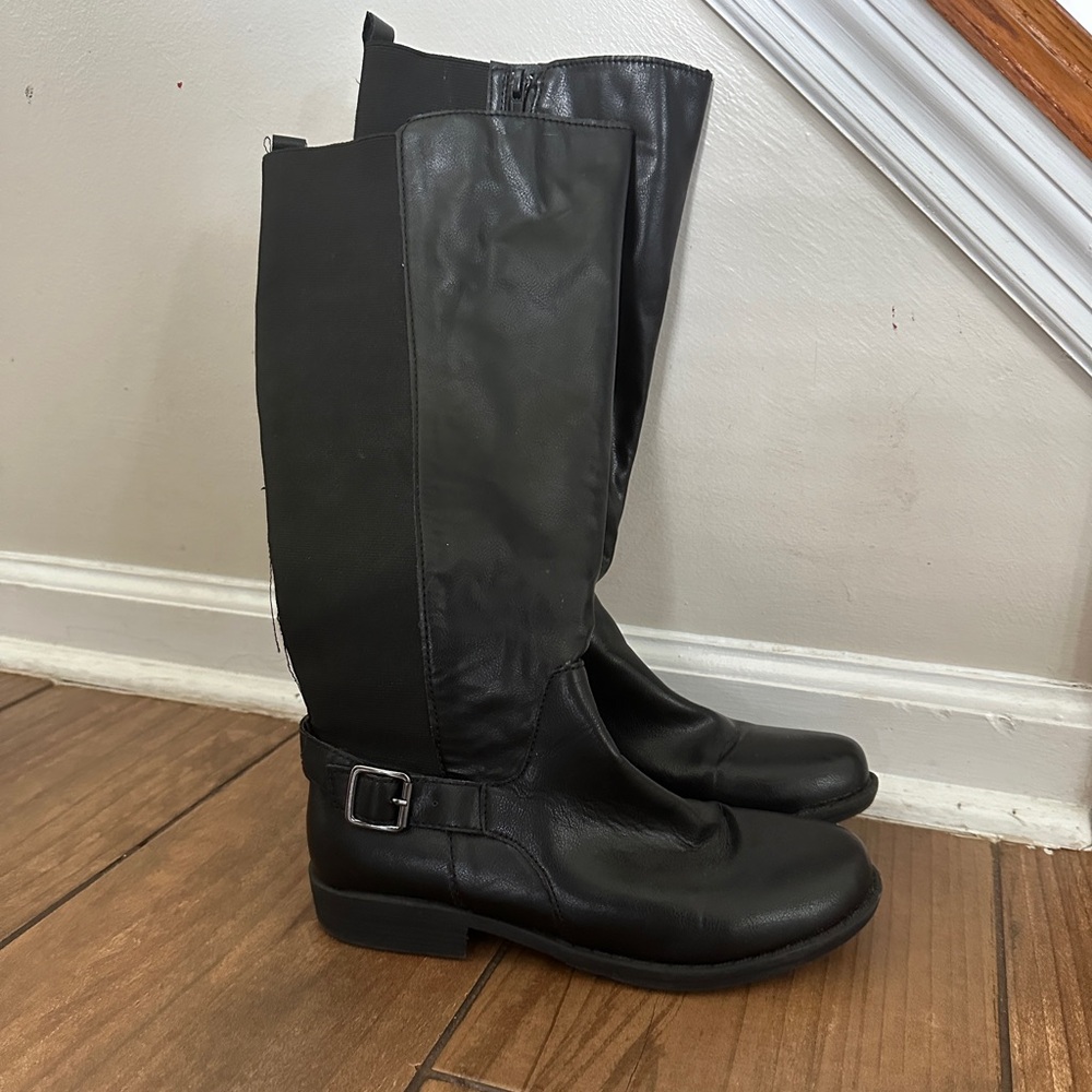 Leather boots